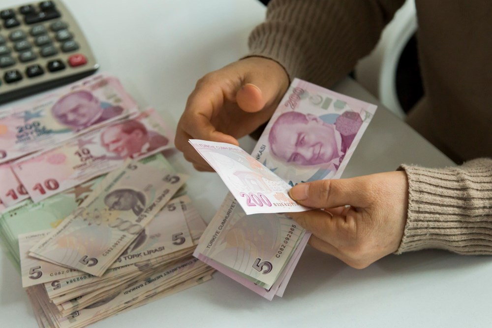 Türkiye raises monthly minimum wage by 49% for 2024