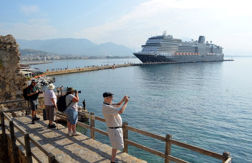 Over a Million Cruise Tourists Embrace Turkey’s Shores